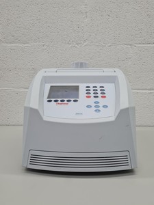 Thumbnail image of Thermo Scientific Type 5020 ARKTIK Thermal Cycler Lab