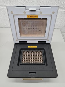 Thumbnail image of Thermo Scientific ARKTIK Thermal Cycler Type 5020 96 Well Lab