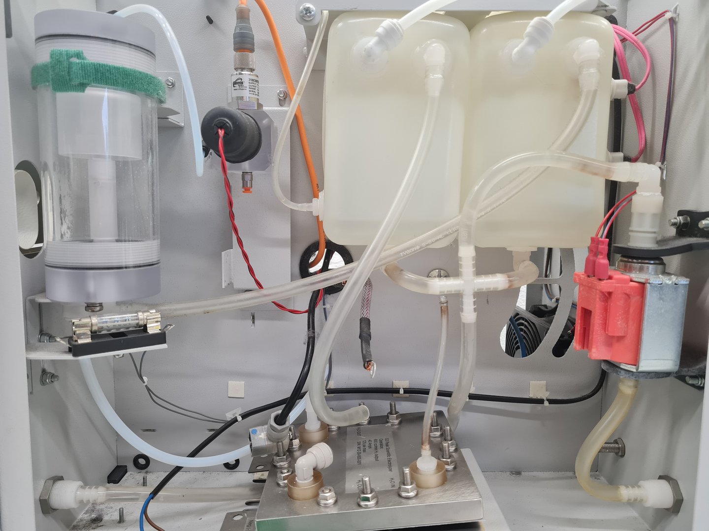 Image of Peak Scientific Model PH600-UK Hydrogen Generator Lab Spares/Repairs