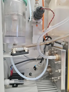 Thumbnail image of PH600-UK Peak Scientific Hydrogen Generator Lab