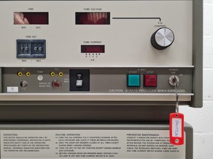 Thumbnail image of Hewlett Packard Faxitron 43855A X-Ray Cabinet System