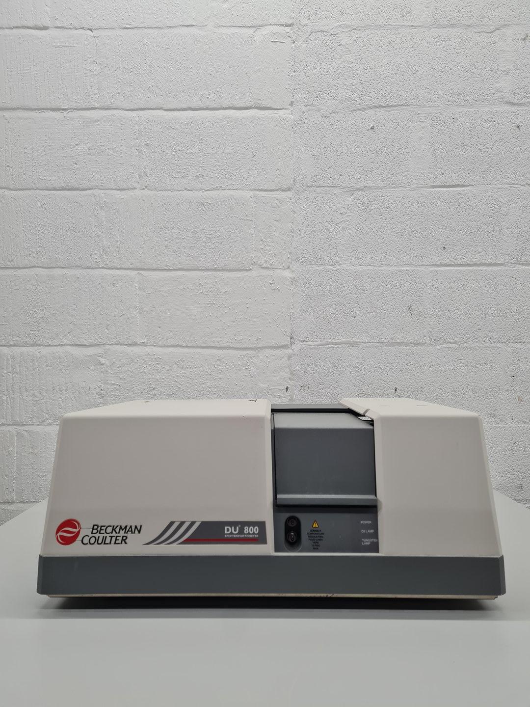 Image of Beckman Coulter DU 800 Spectrophotometer Lab