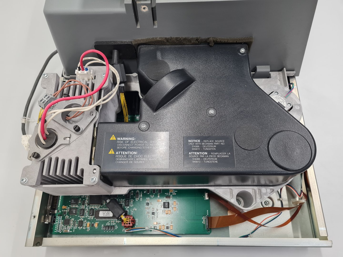 Image of Beckman Coulter DU 800 Spectrophotometer Lab