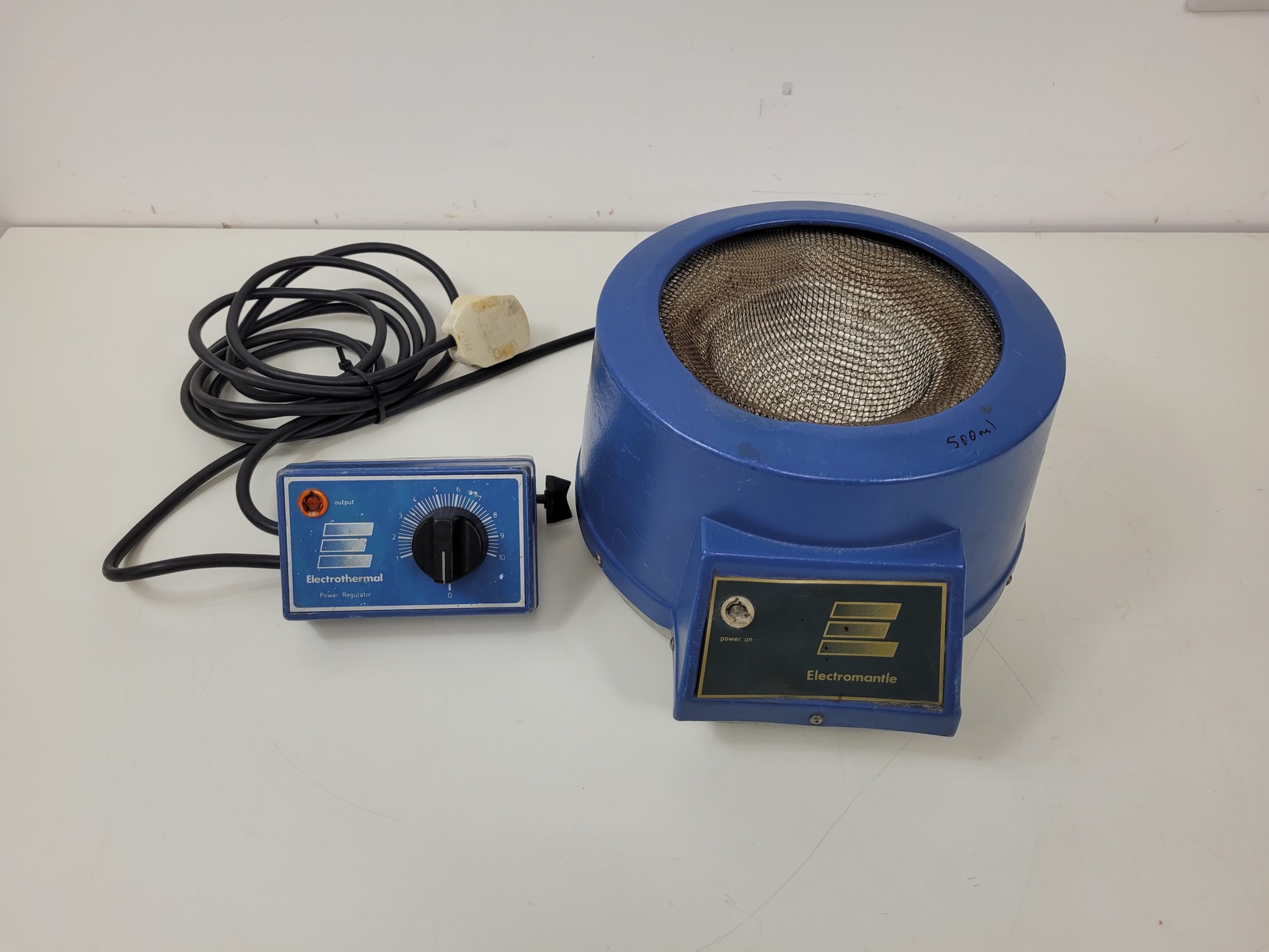 Image of Job Lot of Electrothermal Laboratory Heating Mantles - Various Sizes Lab