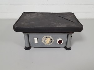 Thumbnail image of Job Lot of Electrothermal Laboratory Heating Mantles - Various Sizes Lab