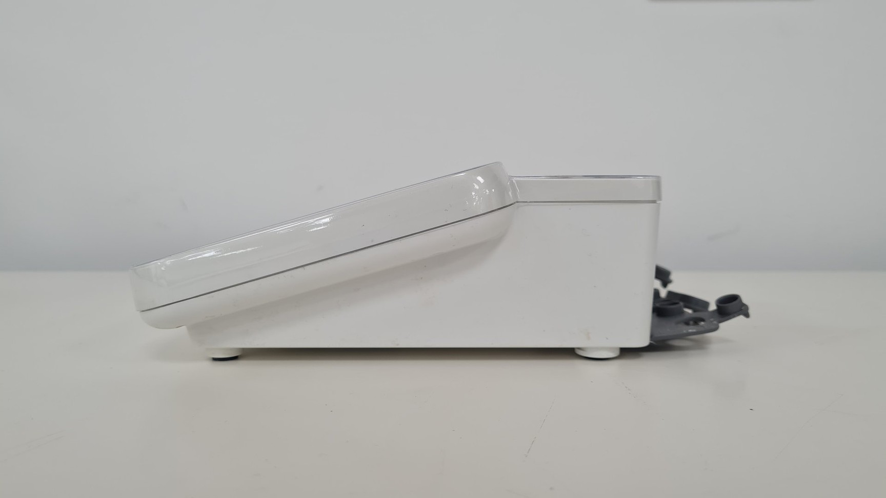 Image of Mettler Toledo SevenCompact Conductivity Meter System Model s230 Lab