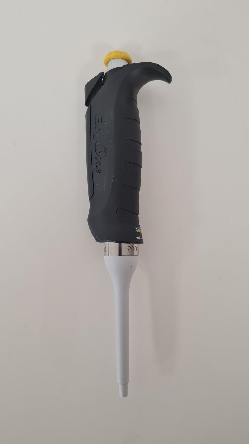 Image of Lot of single channel pipettes 