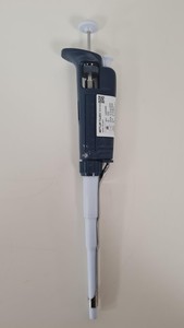 Thumbnail image of Lot of single channel pipettes 