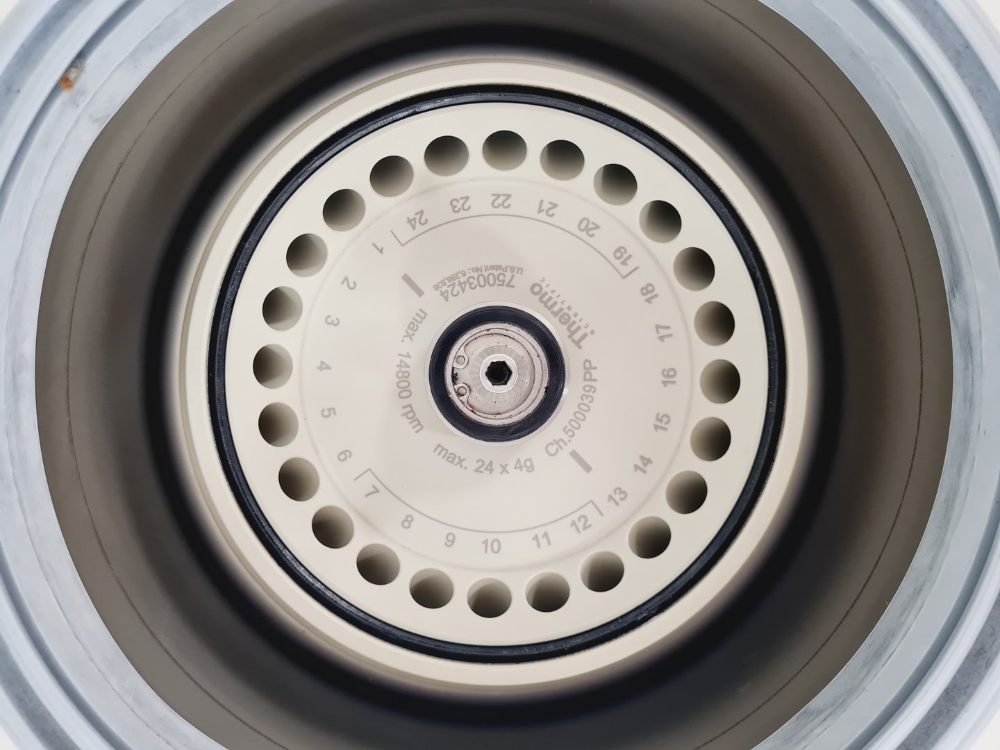 Image of Thermo Fisher Heraeus Fresco 21 Benchtop Centrifuge with Rotor Lab Spares/Repair