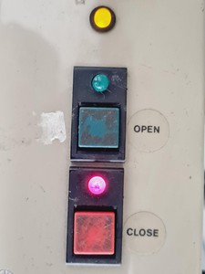 Thumbnail image of Spectron Laser Systems SL805G SL805G-10 Laboratory Laser System Lab Faulty