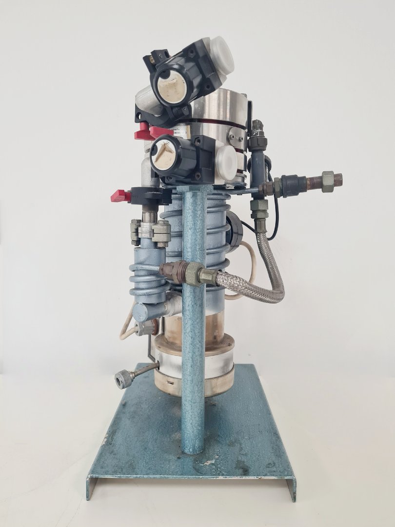Image of Edwards E02 SpeediVac Vapour Diffusion Pump Lab