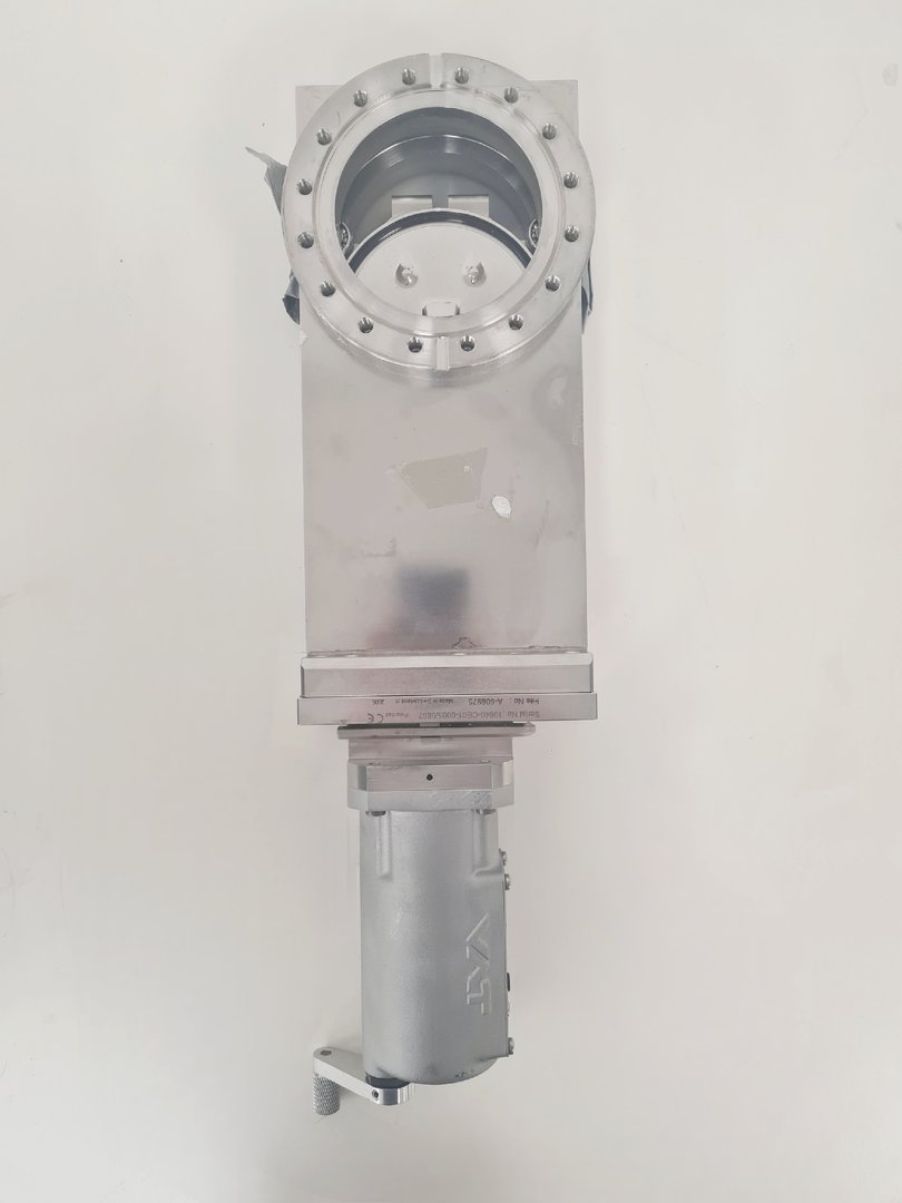 Image of VAT Diaphragm Manual Vacuum Gate Valve Lab