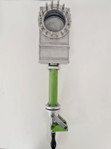 Thumbnail image of VAT Diaphragm Manual Gate Valve UHV System Lab Spares/Repairs