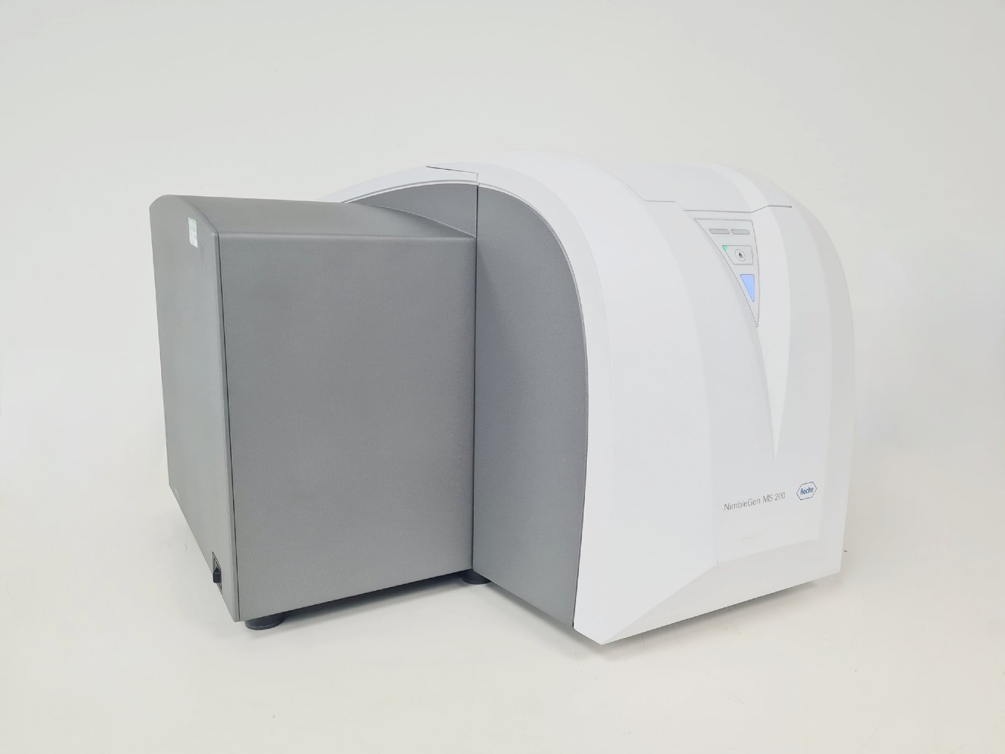 Image of Roche NimbleGen MS 200 Microarray Scanner Lab