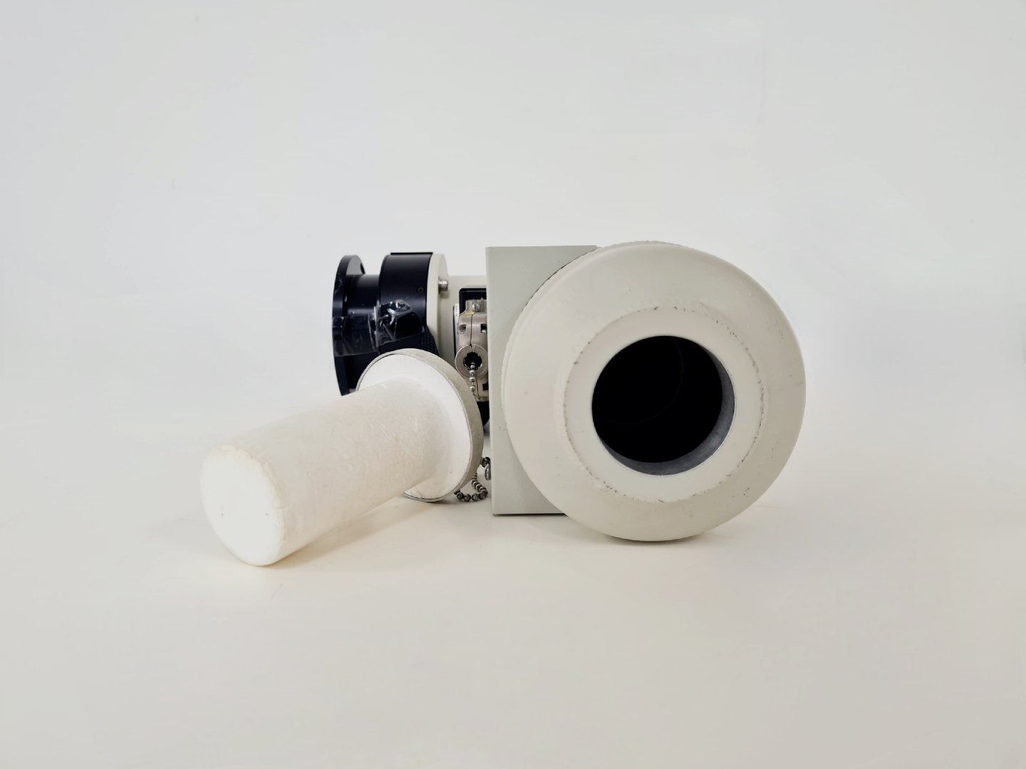 Image of Jobin Yvon Spectrum One Liquid Nitrogen Detector Head Lab