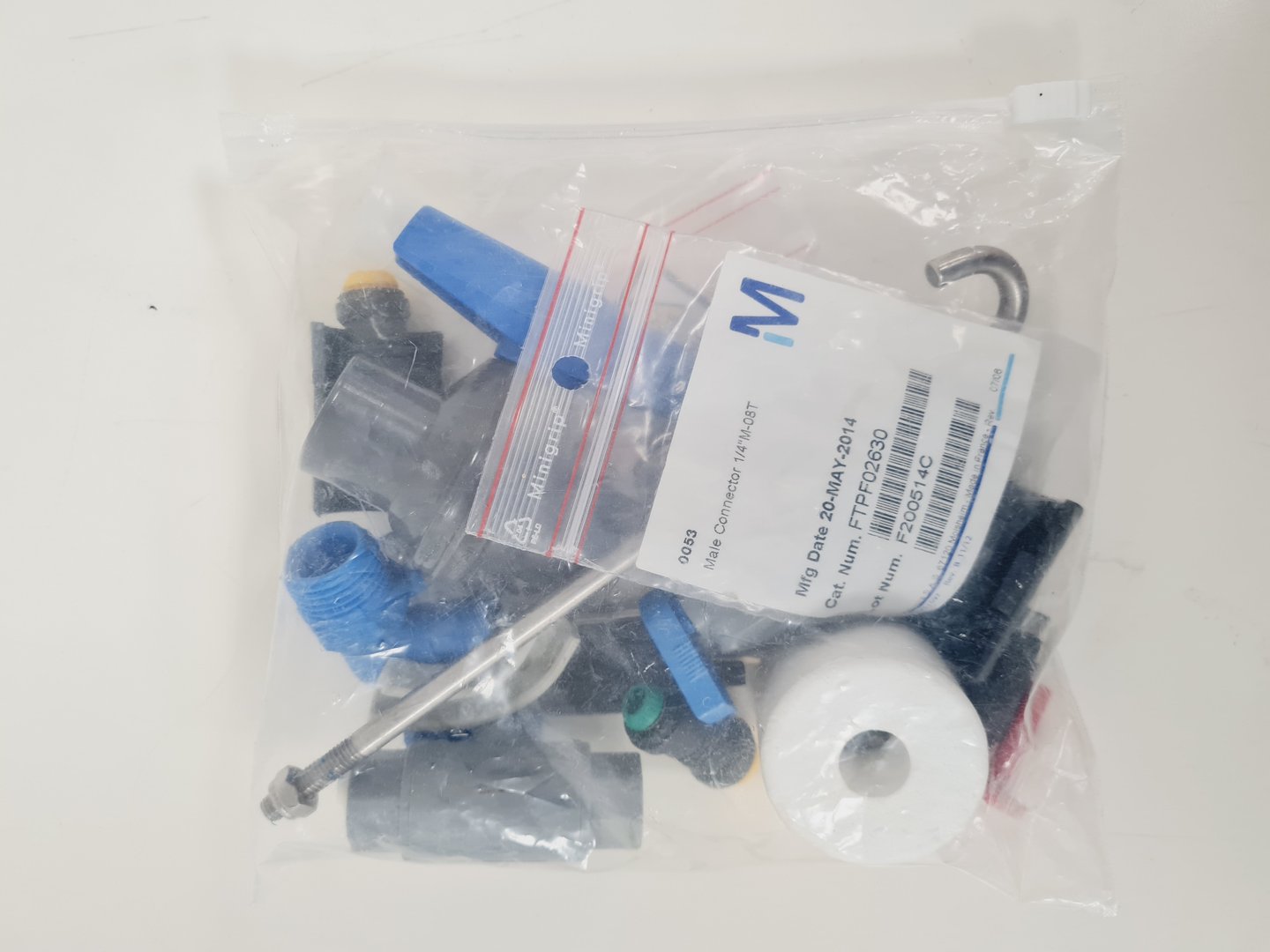 Image of Millipore Elix 3 + Millipore 60L PE Tank With Accessories 