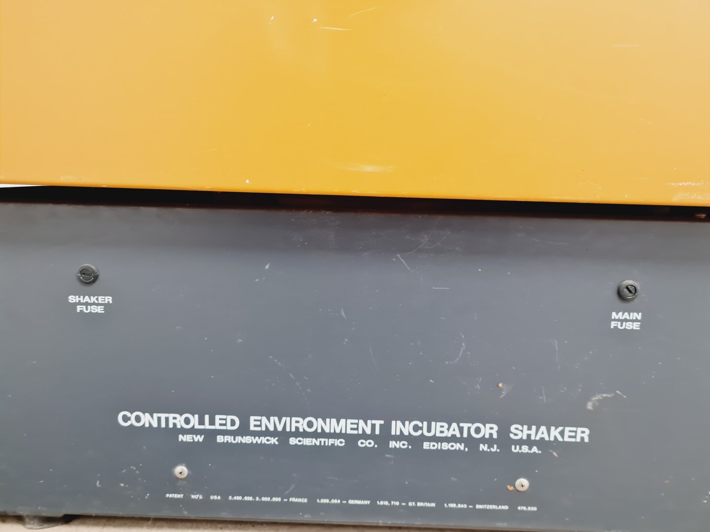 Image of New Brunswick Scientific G-25 Foor Standing Incubator Shaker Lab