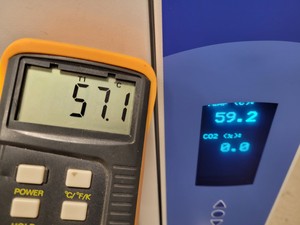 Thumbnail image of Thermo Scientific Midi 40 3404 CO2 Benchtop Laboratory Incubator Lab