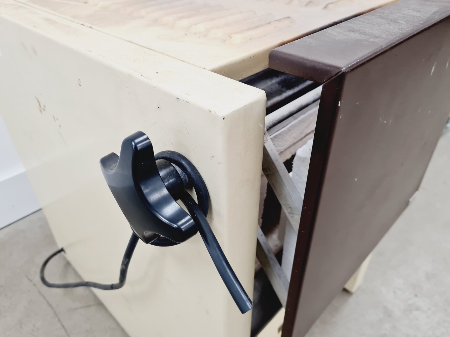 Image of Carbolite ESF 12/10 Electric Smelting Furnace Lab