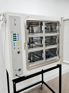 Thumbnail image of Thermo Scientific Heraeus Cytoperm 2 CO2 Incubator Lab