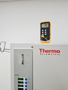 Thumbnail image of Thermo Scientific Heraeus Cytoperm 2 CO2 Incubator Lab