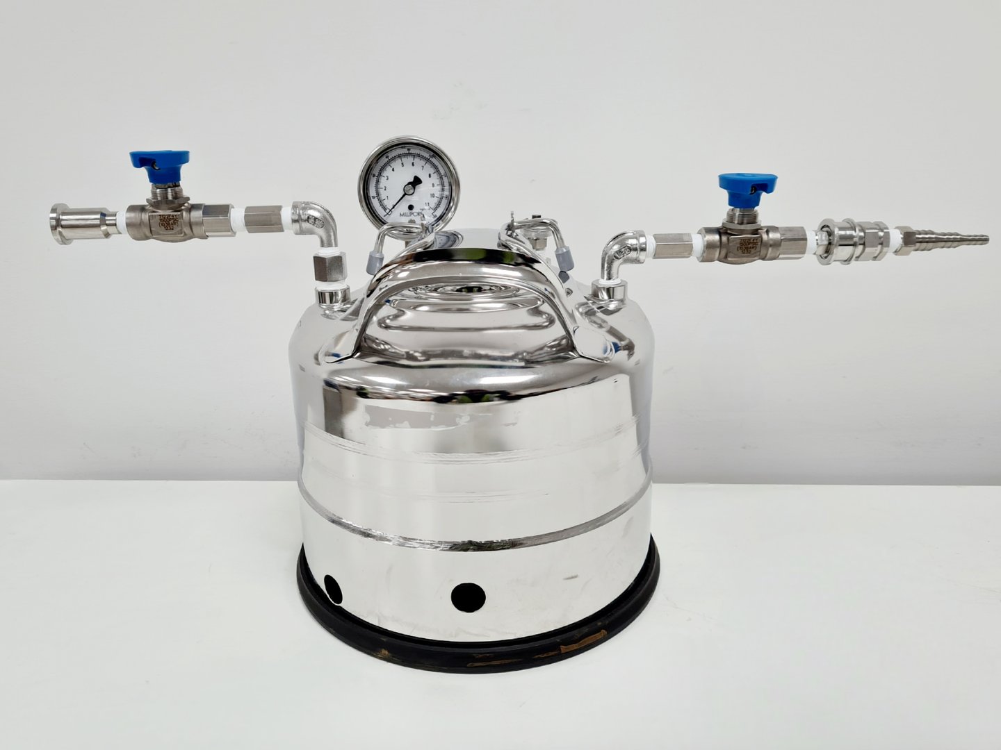 Pressure Vessel Testing Lab Machine Millipore 5L Dispensing Pressure Vessel XX6700P05 Lab