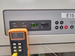 Thumbnail image of Sanyo MCO-80IC CO2 Incubator Lab