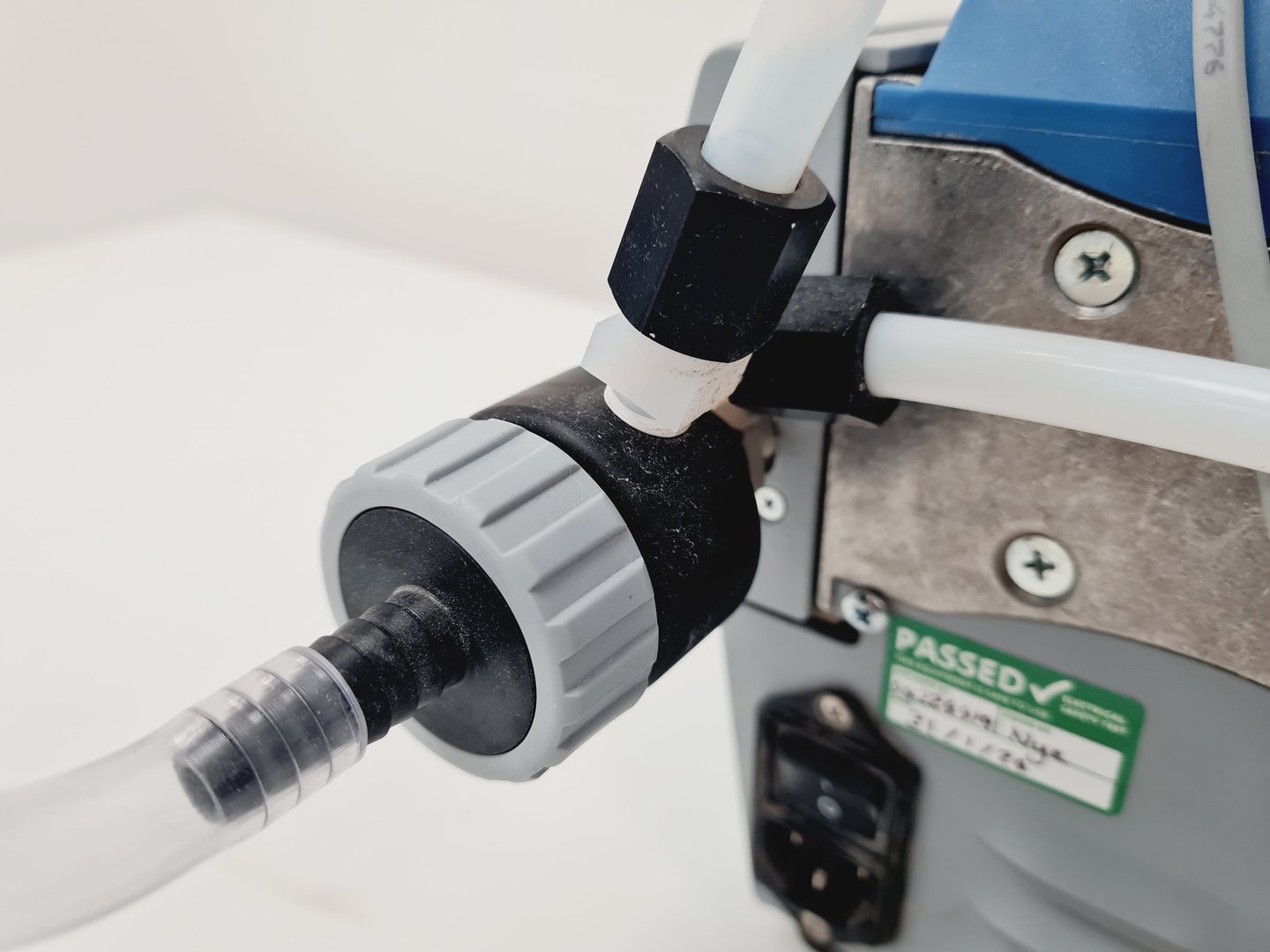 Image of Vacuubrand MD1C Vario Pump with CVC 3000 Controller Lab