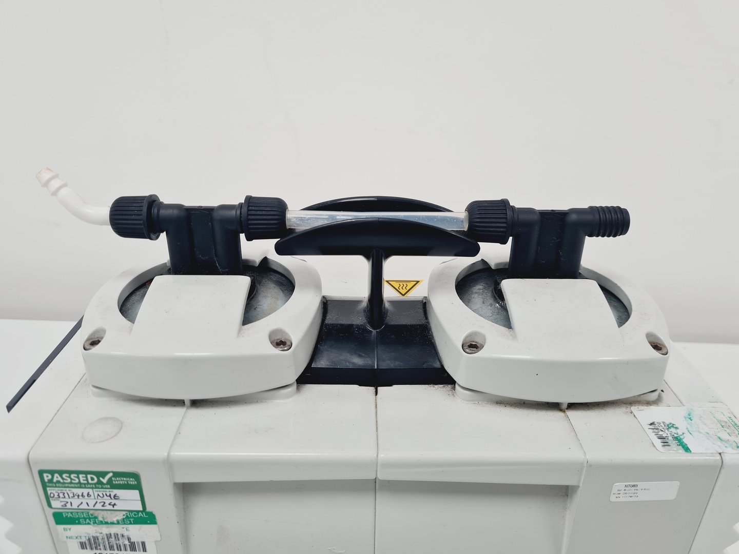 Image of Buchi Vac V-500 Vacuum Pump Lab