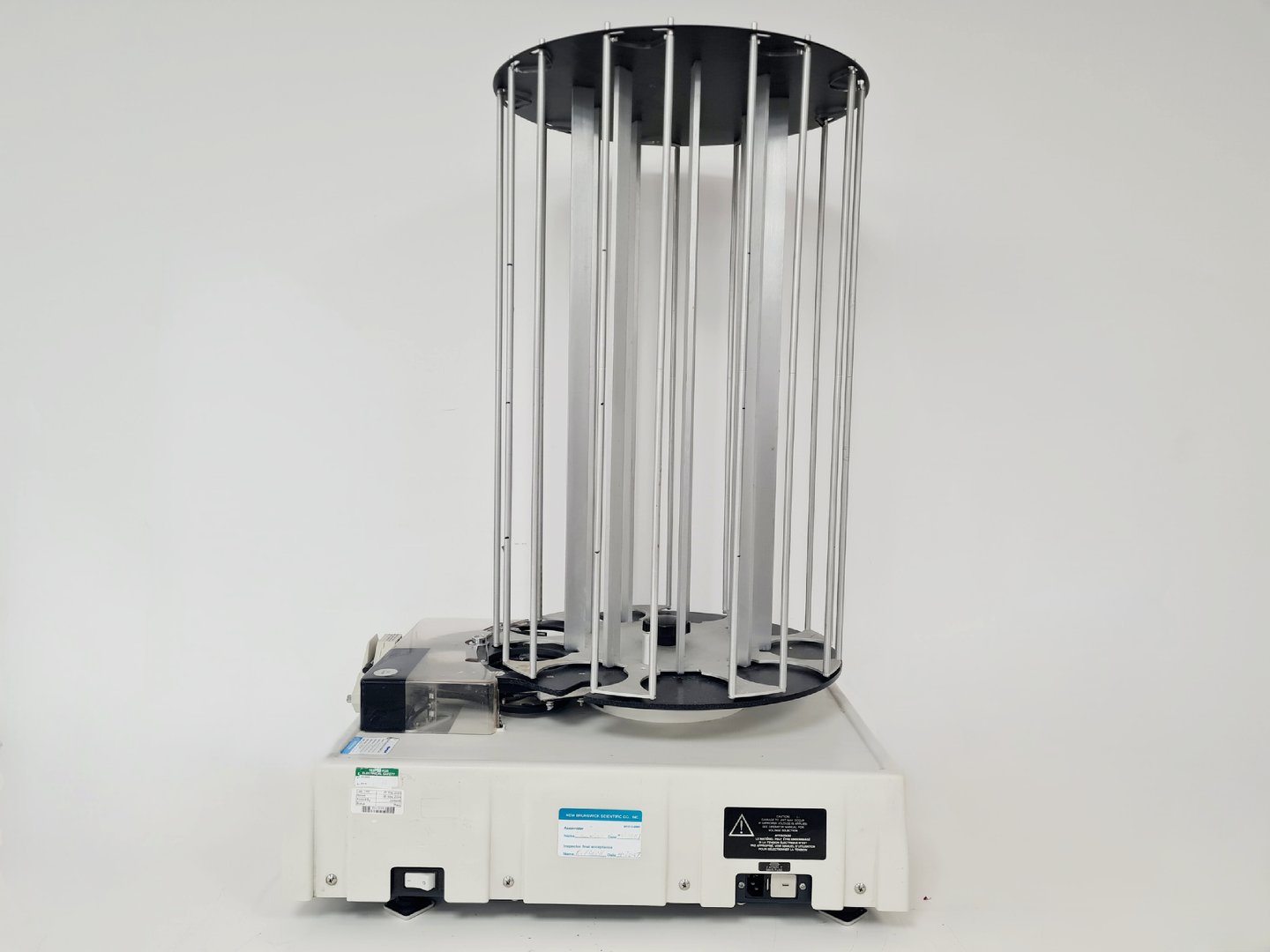 Image of New Brunswick PourMatic MP-1000 Automated Dish Filling System Lab