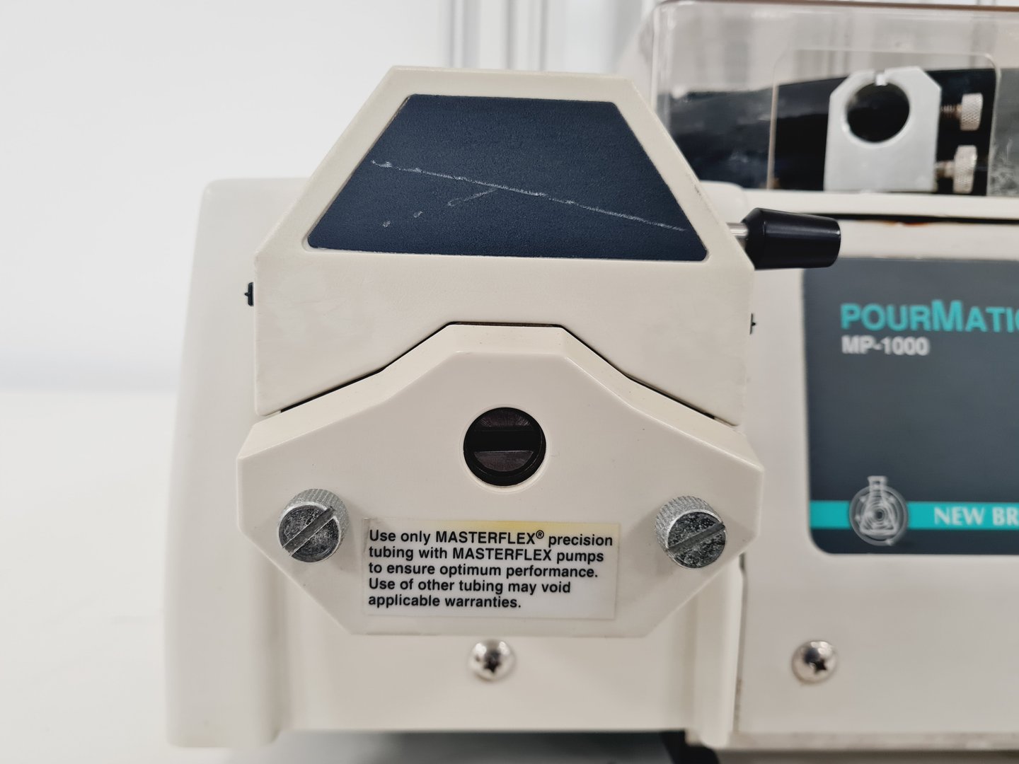 Image of New Brunswick PourMatic MP-1000 Automated Dish Filling System Lab