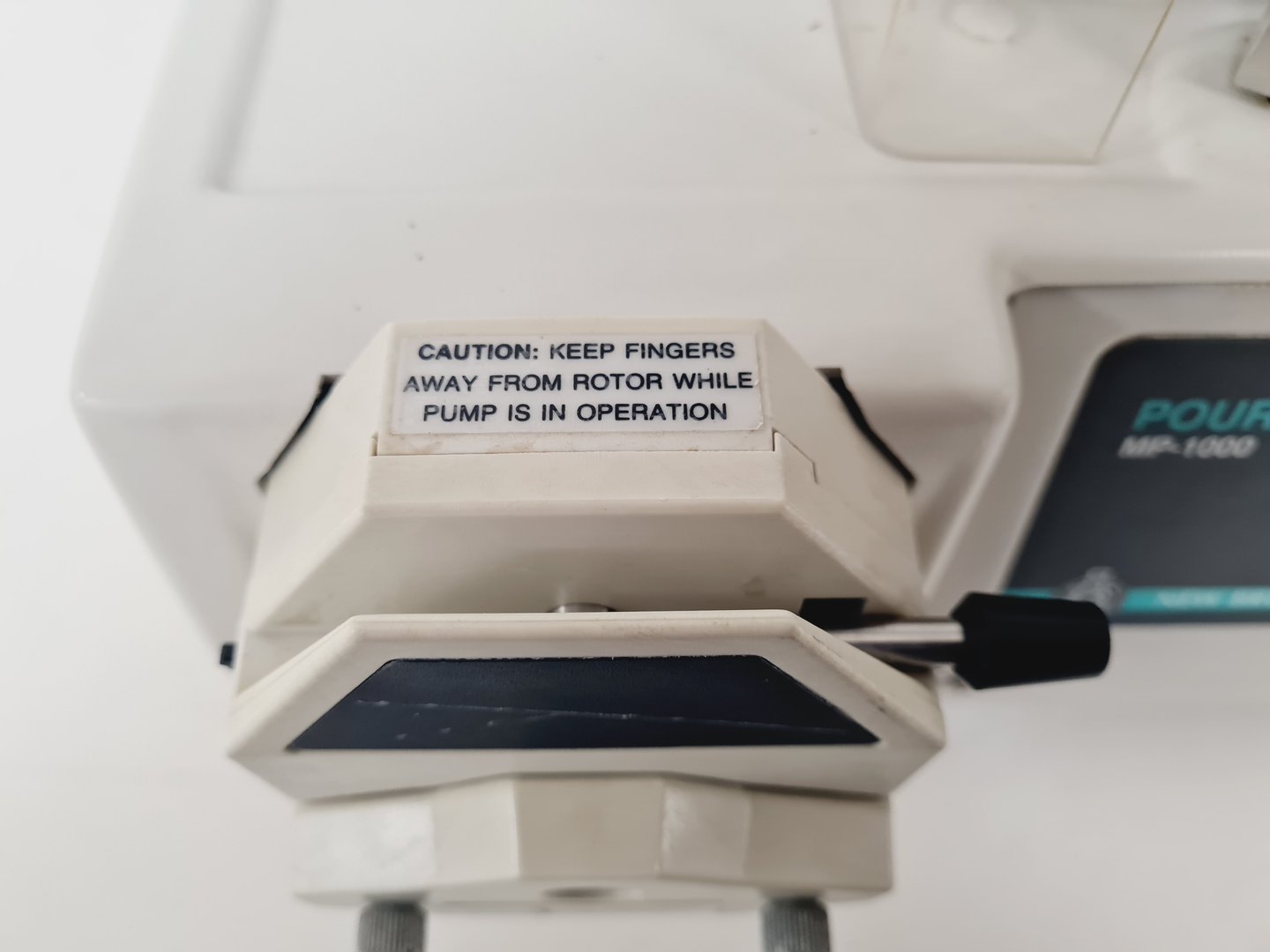 Image of New Brunswick PourMatic MP-1000 Automated Dish Filling System Lab