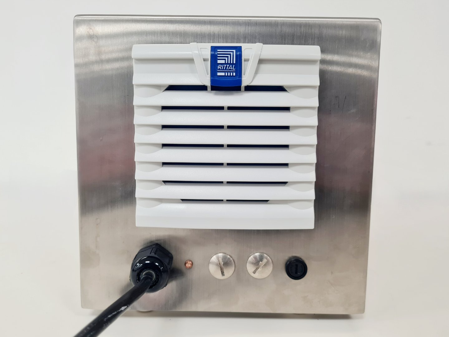 Image of Quattroflow Fluid Systems 1200 Quaternary Diaphragm Pump QF 1200-SU Lab