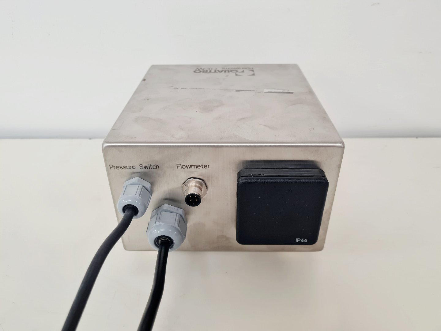 Image of Quattroflow Fluid Systems 1200 Quaternary Diaphragm Pump QF 1200-SU Lab