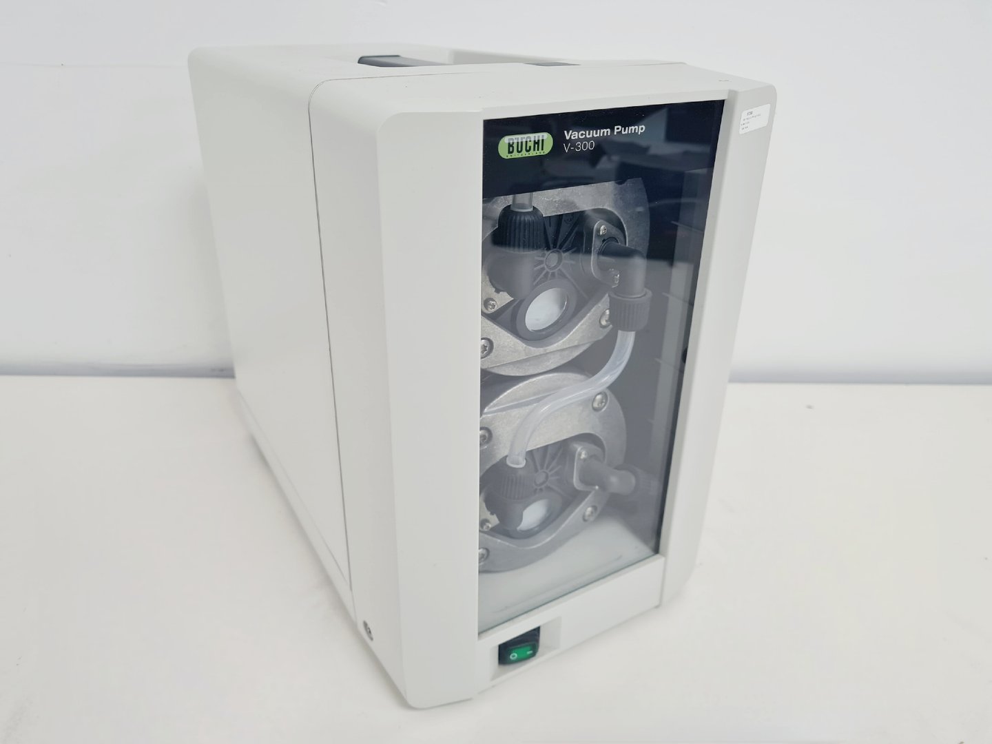 Image of Buchi Vacuum Pump V-300 Lab