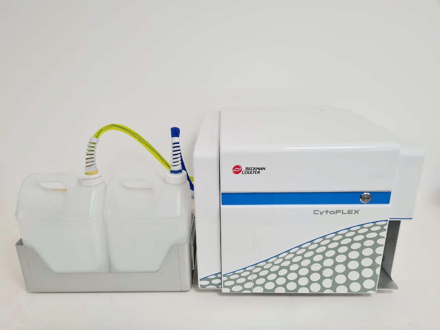 Image of Beckman Coulter CytoFLEX B3-R2-V2 Flow Cytometry Analyser Lab Spares/Repairs