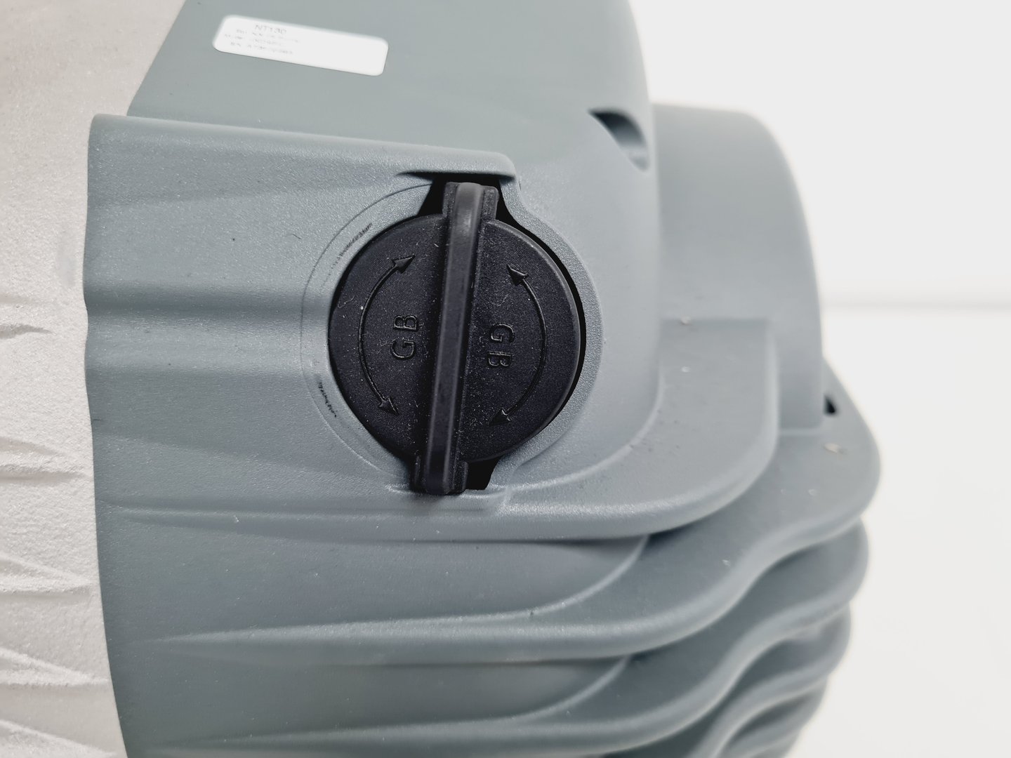 Image of Edwards NXDS 6iC Dry Scroll Vacuum Pump