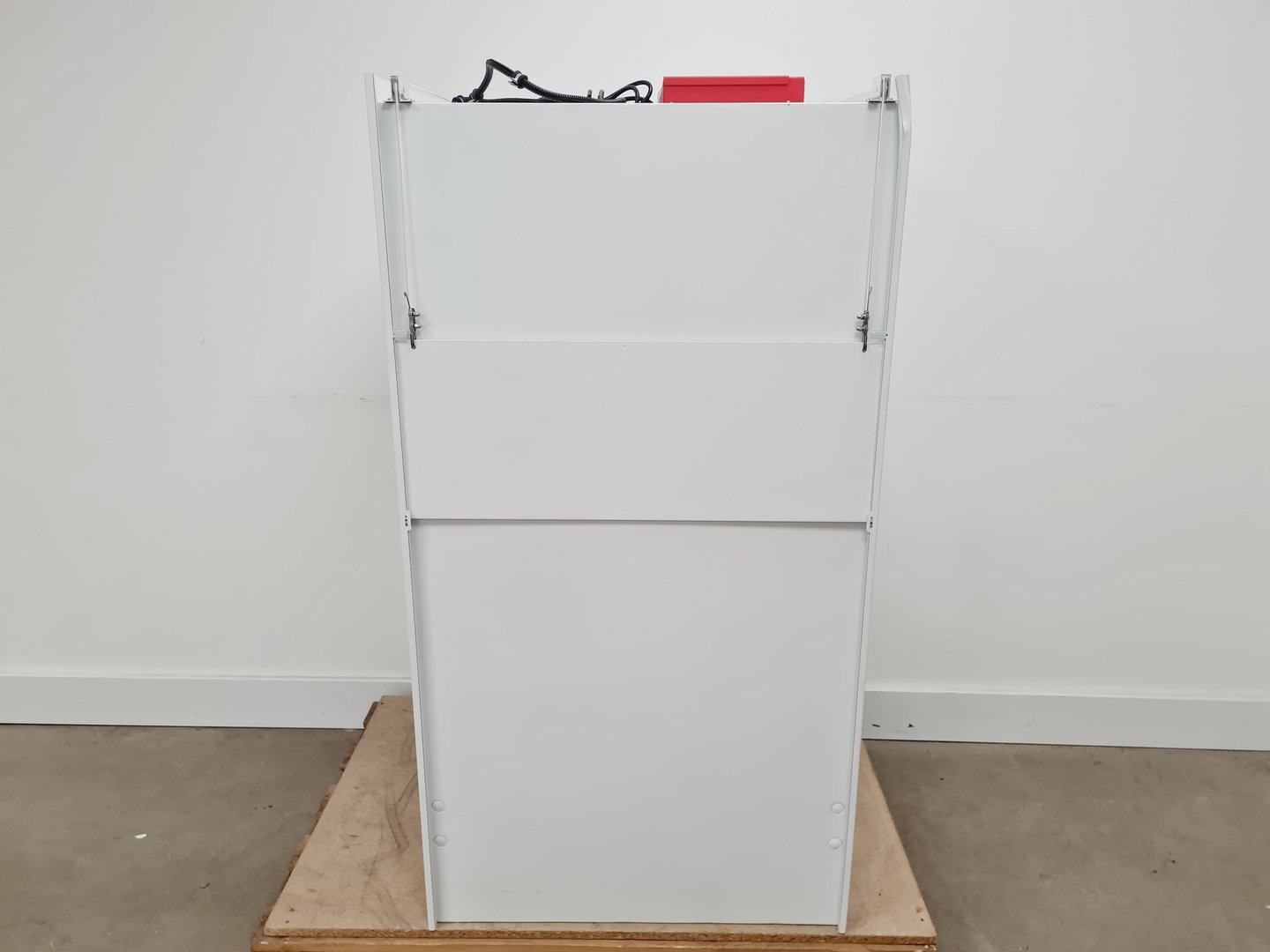 Image of Esco Class 2 BSC Airstream AC2-2E8 Safety Cabinet