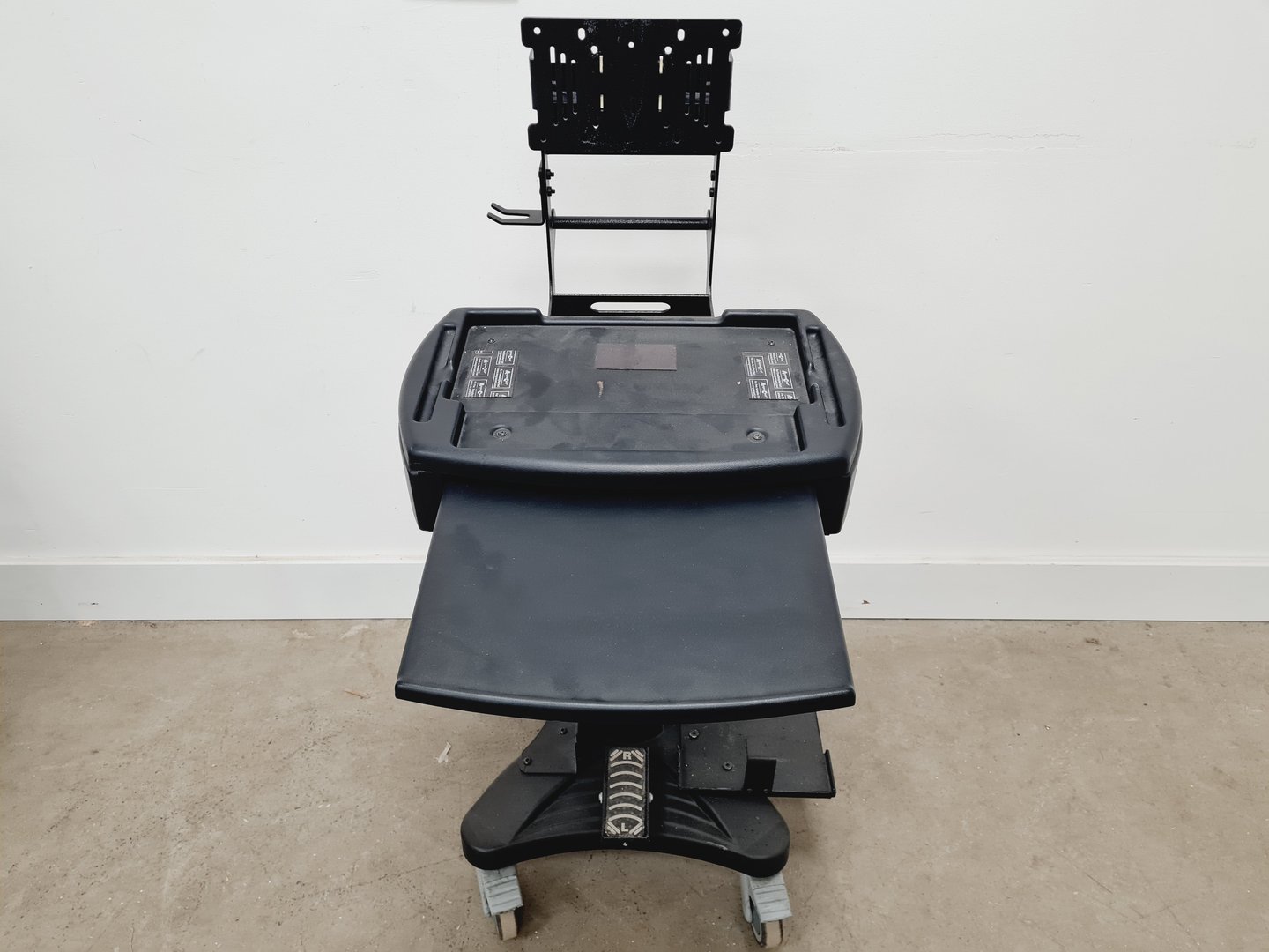 Image of Stinger Medical Cart Model 6050 Lab 