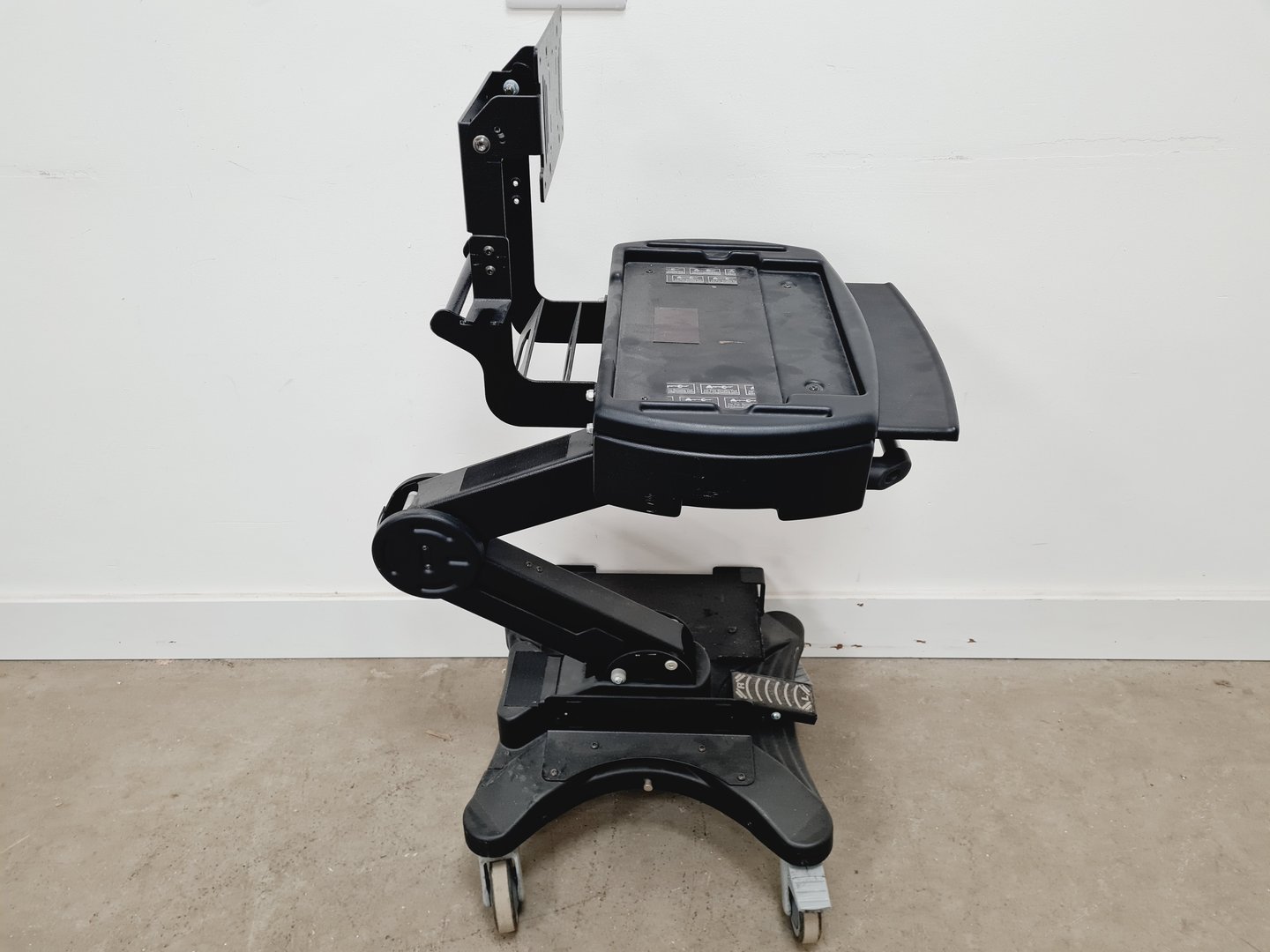 Image of Stinger Medical Cart Model 6050 Lab 