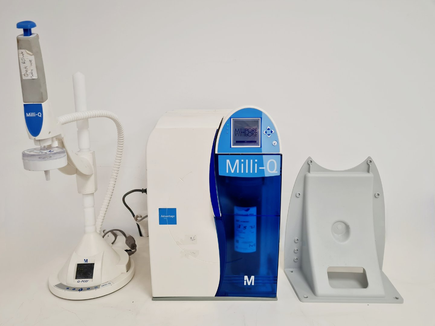 Image of Millipore Milli-Q Advantage A10 w/ Q-POD Water Purification System