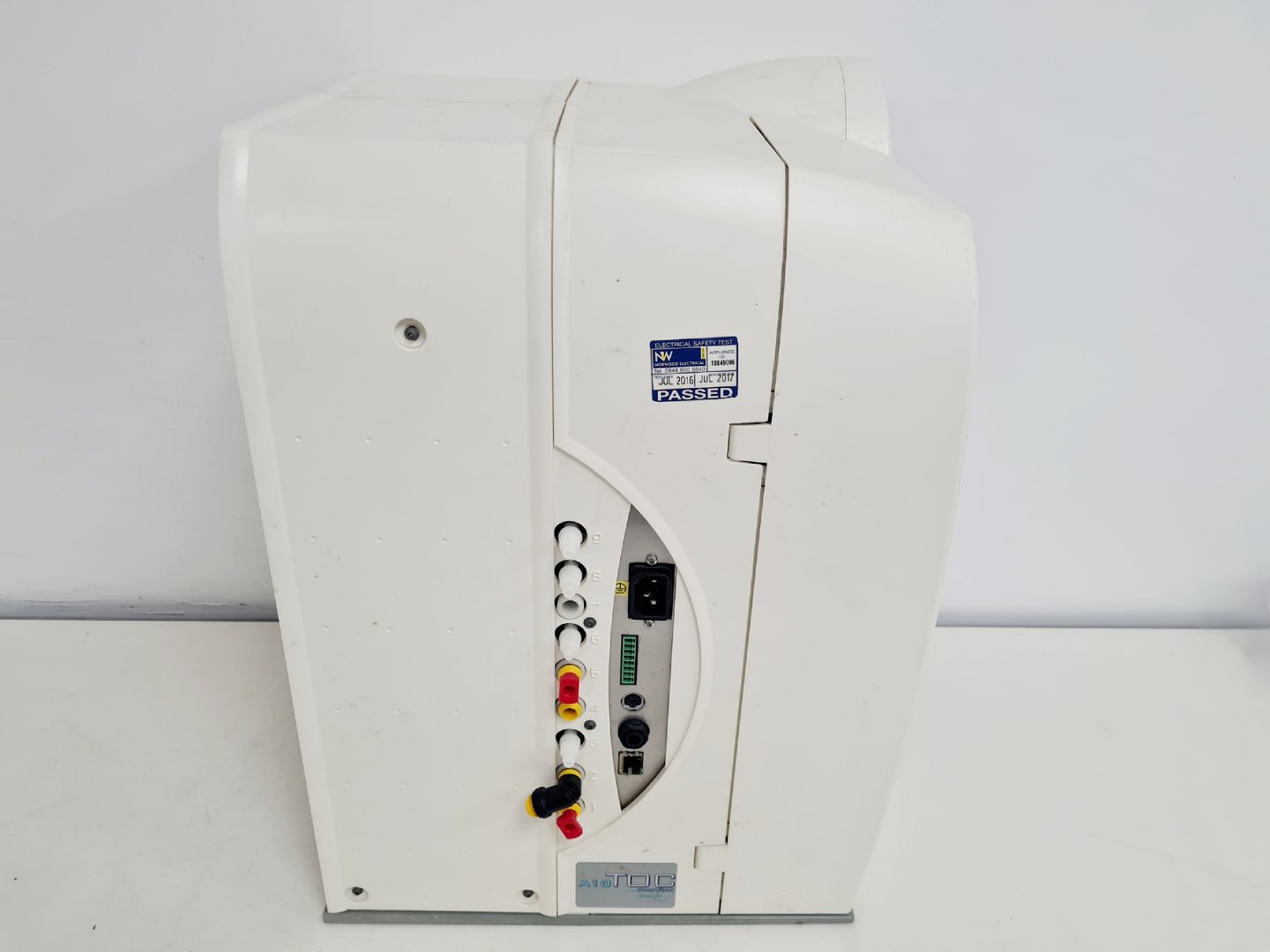 Image of Millipore Milli-Q Advantage A10 w/ Q-POD Water Purification System