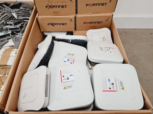 Thumbnail image of Lot Of Fortinet & Meru Duel Radio Access Points