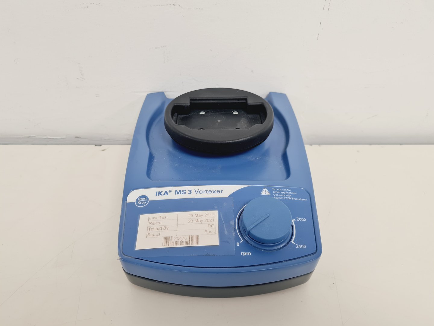 Image of Agilent 2100 Bioanalyzer System with Software & Accessories lab