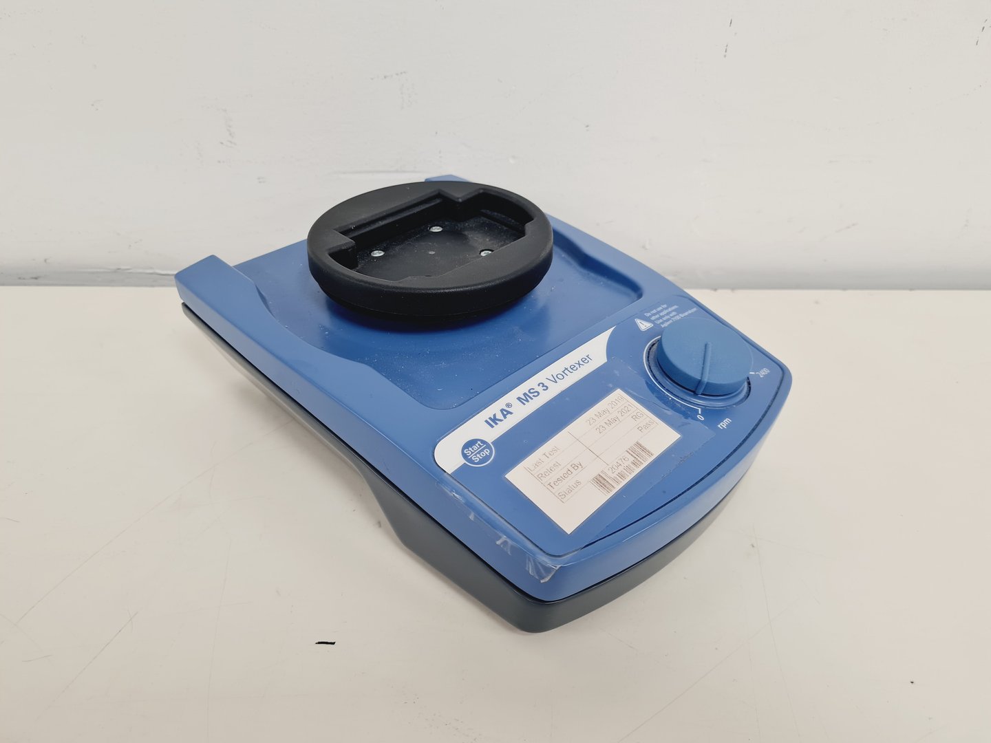 Image of Agilent 2100 Bioanalyzer System with Software & Accessories lab