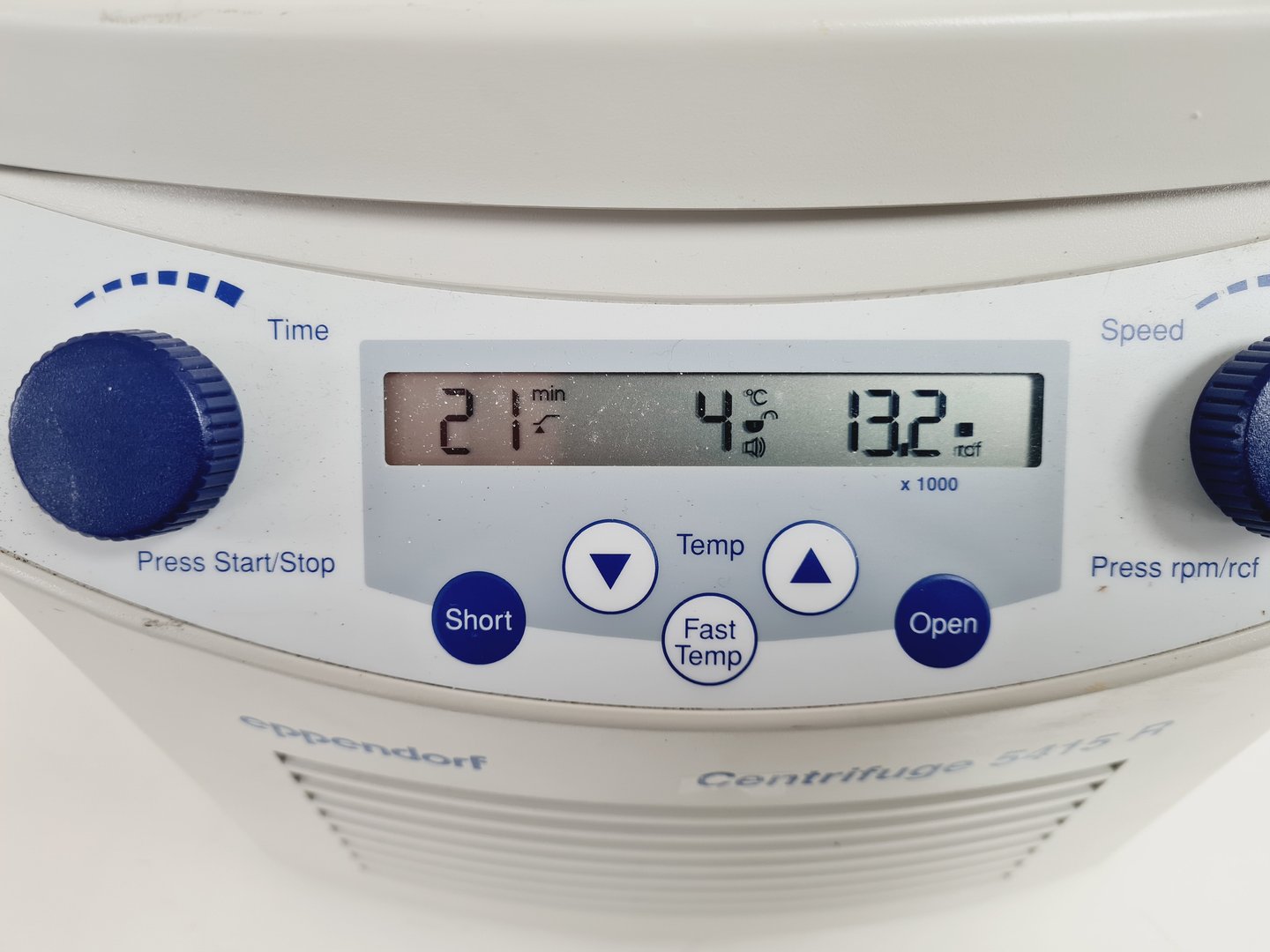 Image of Eppendorf Refrigerated Benchtop Centrifuge 5415 R with 13200rpm Rotor Lab