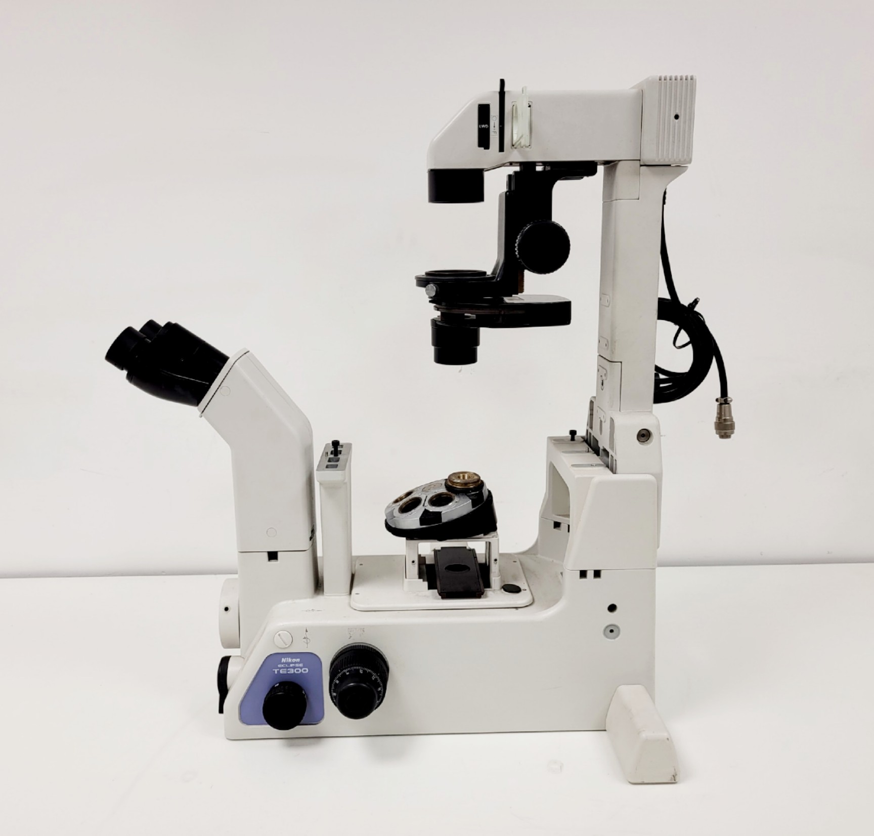 Image of Nikon Eclipse TE300 Microscope Inverted Fluorescence Microscope Lab