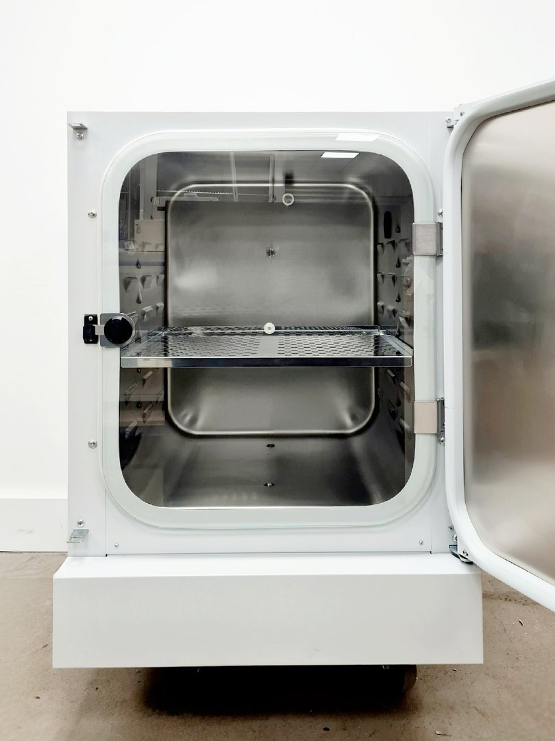 Image of Binder  CO2 Laboratory Incubator Model CB 150 Lab