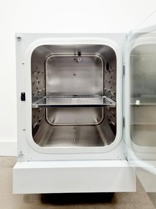 Thumbnail image of Binder  CO2 Laboratory Incubator Model CB 150 Lab