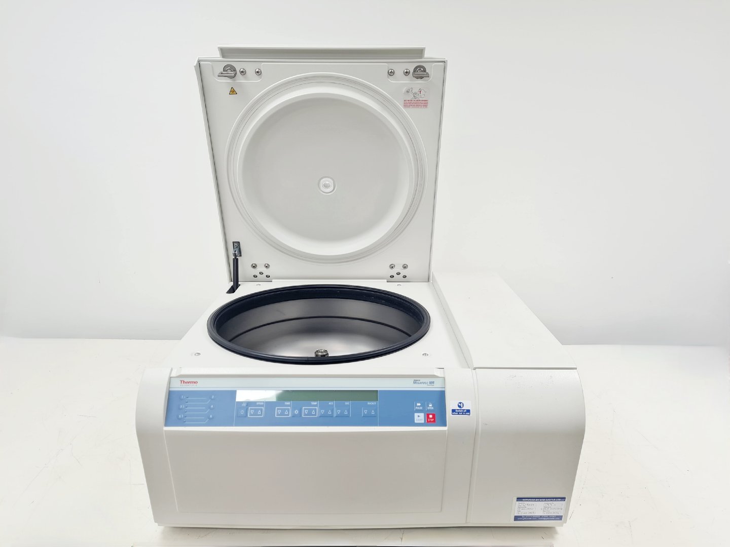 Image of Thermo Scientific Benchtop Laboratory Centrifuge Heraeus Megafuge 40R Lab